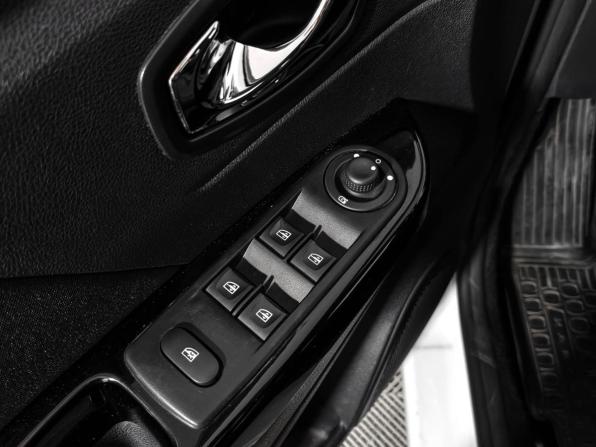 Renault Kaptur I с пробегом 2017 года, цена 1 110 000 рублей, 205011 км, внедорожник, Автокод Объявления