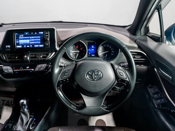 Toyota C-HR I с пробегом 2018 года, цена 1 980 000 рублей, 73562 км, внедорожник, Автокод Объявления