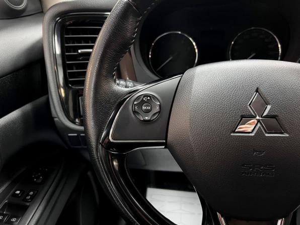 Mitsubishi Outlander III Рестайлинг 3 с пробегом 2018 года, цена 2 200 000 рублей, 81429 км, внедорожник, Автокод Объявления