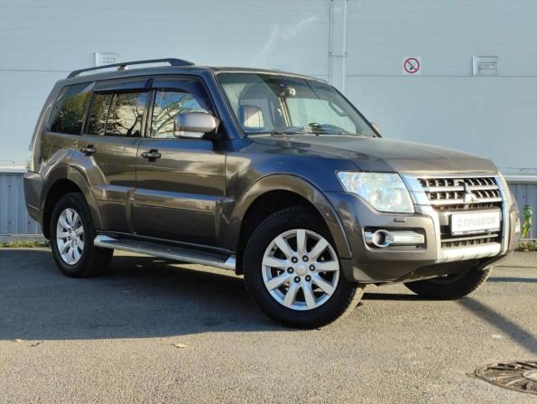 Mitsubishi Pajero IV Рестайлинг 2 с пробегом 2015 года, цена 1 819 000 рублей, 239406 км, внедорожник, Автокод Объявления