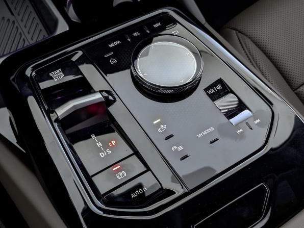 BMW 5 серии VIII (G60/G61/G68) с пробегом 2024 года, цена 7 350 000 рублей, 34956 км, седан, Автокод Объявления