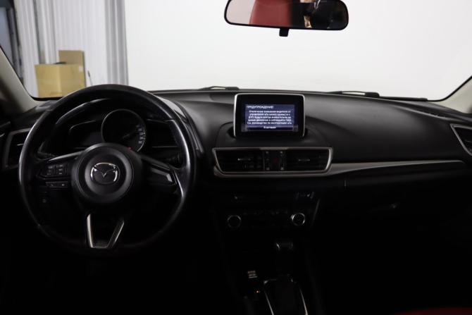 Mazda 3 III (BM) с пробегом 2017 года, цена 1 299 990 рублей, 150662 км, седан, Автокод Объявления