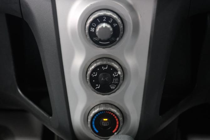 Toyota Vitz II (XP90) с пробегом 2006 года, цена 589 000 рублей, 358606 км, хэтчбек, Автокод Объявления