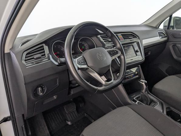 Volkswagen Tiguan II с пробегом 2021 года, цена 2 700 000 рублей, 73888 км, внедорожник, Автокод Объявления