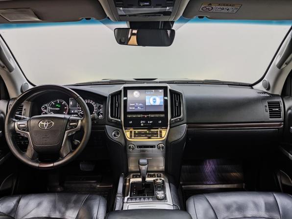 Toyota Land Cruiser 200 Series Рестайлинг 2 с пробегом 2017 года, цена 6 790 000 рублей, 131937 км, внедорожник, Автокод Объявления
