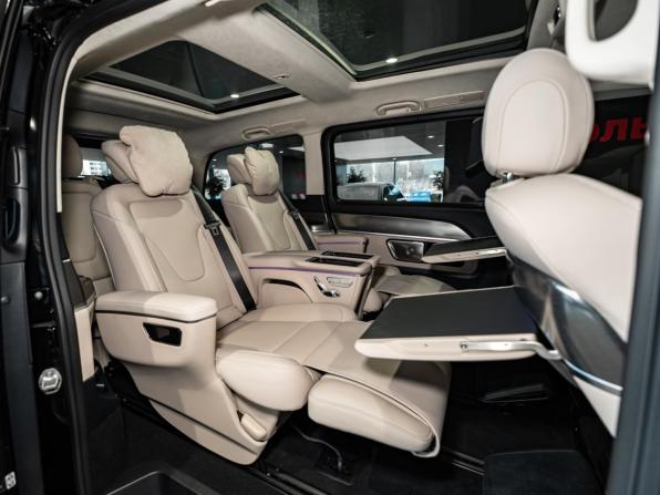 Mercedes-Benz V-Класс III (W447) Рестайлинг 2 с пробегом 2024 года, цена 14 317 000 рублей, 100 км, минивэн, Автокод Объявления