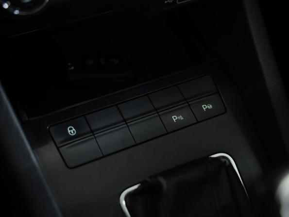 Skoda Octavia III (A7) Рестайлинг с пробегом 2018 года, цена 1 149 000 рублей, 339541 км, лифтбек, Автокод Объявления
