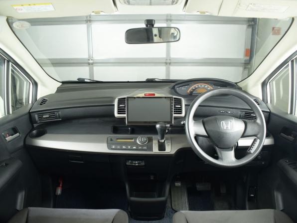 Honda Freed I с пробегом 2010 года, цена 999 995 рублей, 97340 км, компактвэн, Автокод Объявления