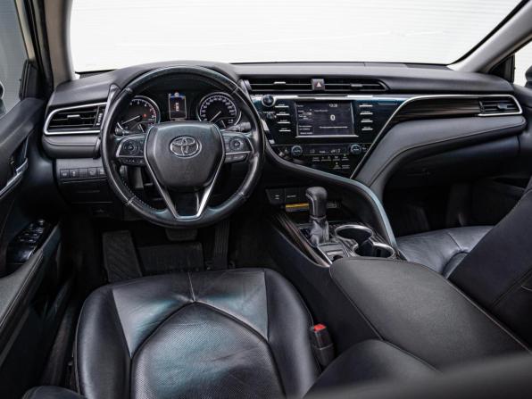 Toyota Camry VIII (XV70) с пробегом 2019 года, цена 2 420 000 рублей, 109027 км, седан, Автокод Объявления