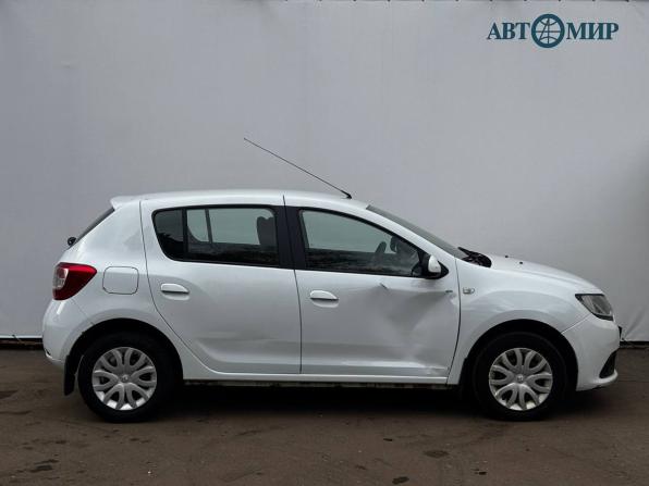 Renault Sandero II с пробегом 2016 года, цена 793 000 рублей, 90881 км, хэтчбек, Автокод Объявления