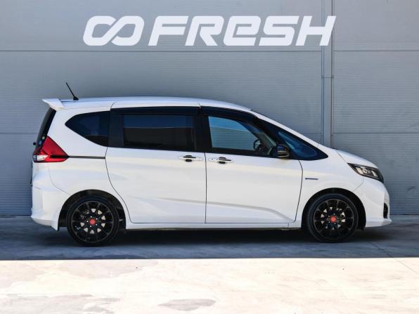Honda Freed II Рестайлинг с пробегом 2019 года, цена 1 995 000 рублей, 67986 км, компактвэн, Автокод Объявления