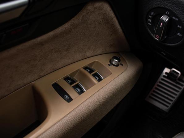 Audi Q7 I (4L) Рестайлинг с пробегом 2014 года, цена 2 915 000 рублей, 212512 км, внедорожник, Автокод Объявления