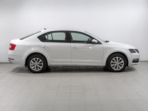 Skoda Octavia III (A7) Рестайлинг с пробегом 2019 года, цена 1 125 000 рублей, 171353 км, лифтбек, Автокод Объявления