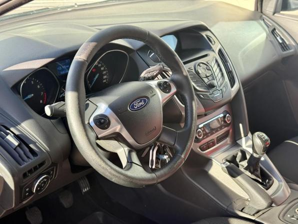 Ford Focus III с пробегом 2015 года, цена 689 000 рублей, 268517 км, хэтчбек, Автокод Объявления