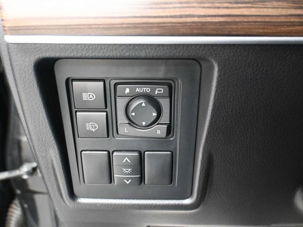 Toyota Land Cruiser Prado 150 Series Рестайлинг 3 с пробегом 2022 года, цена 6 499 900 рублей, 260000 км, внедорожник, Автокод Объявления