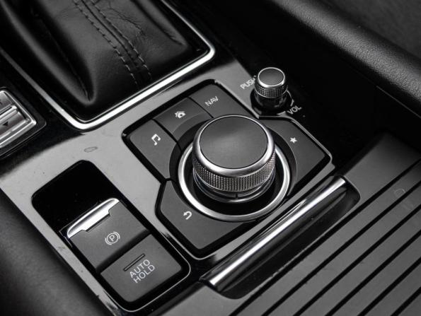 Mazda 6 III (GJ) Рестайлинг 2 с пробегом 2019 года, цена 2 560 000 рублей, 121185 км, седан, Автокод Объявления