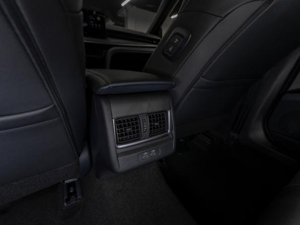 Toyota Camry IX (XV80) China Market с пробегом 2026 года, цена 4 350 000 рублей, 50 км, седан, Автокод Объявления