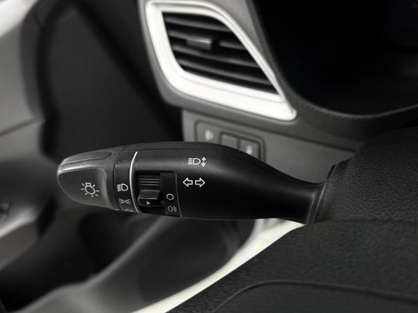 Hyundai Solaris II Рестайлинг с пробегом 2021 года, цена 1 650 000 рублей, 79524 км, седан, Автокод Объявления