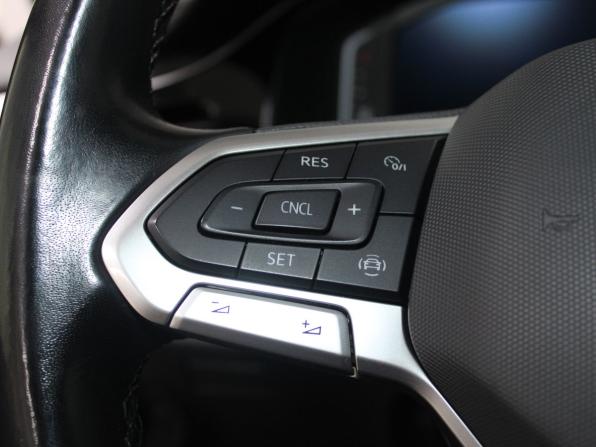 Volkswagen Polo VI с пробегом 2020 года, цена 1 769 900 рублей, 99748 км, лифтбек, Автокод Объявления
