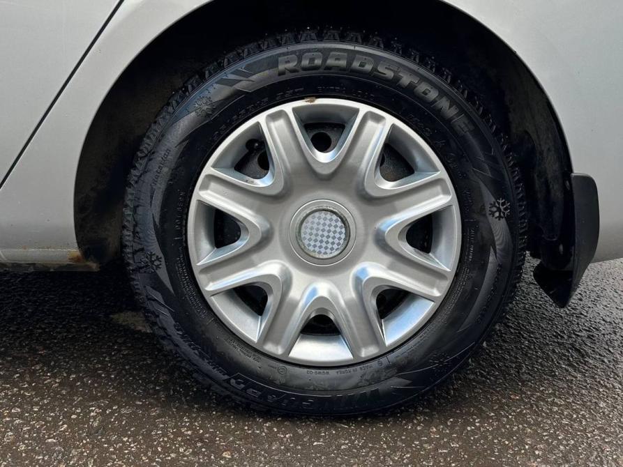 Kia Carens II (UN) Москва  - изображение 16