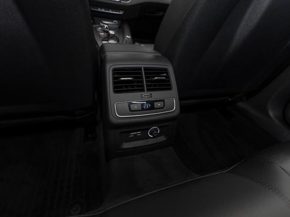 Audi A4 V (B9) с пробегом 2019 года, цена 2 620 000 рублей, 101227 км, седан, Автокод Объявления