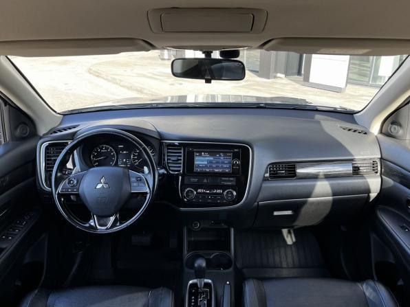 Mitsubishi Outlander III Рестайлинг 2 с пробегом 2015 года, цена 1 940 000 рублей, 144026 км, внедорожник, Автокод Объявления
