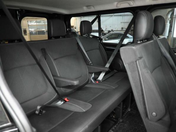 Renault Trafic III с пробегом 2015 года, цена 2 199 900 рублей, 216000 км, минивэн, Автокод Объявления