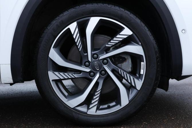 Geely Monjaro I с пробегом 2024 года, цена 3 490 000 рублей, 24120 км, внедорожник, Автокод Объявления