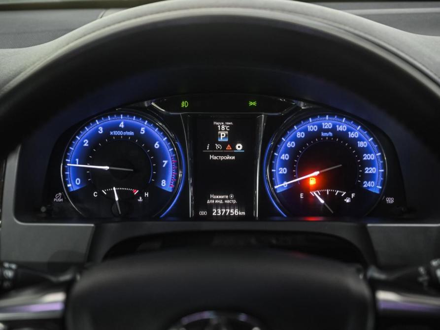 Toyota Camry VII (XV50) Рестайлинг Челябинск  - изображение 21