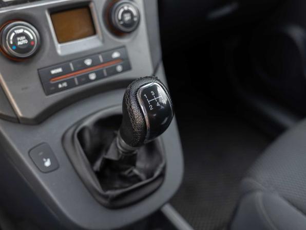 Kia Carens II (UN) с пробегом 2007 года, цена 590 000 рублей, 270222 км, компактвэн, Автокод Объявления