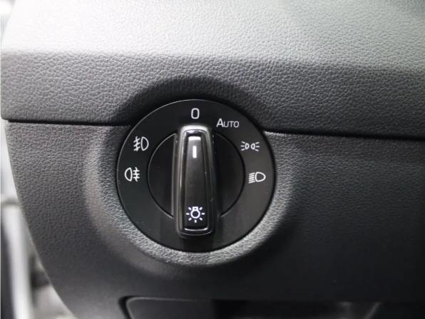 Skoda Octavia III (A7) Рестайлинг с пробегом 2018 года, цена 2 079 000 рублей, 124000 км, лифтбек, Автокод Объявления