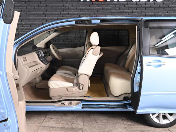 Toyota Raum II с пробегом 2006 года, цена 570 000 рублей, 170482 км, минивэн, Автокод Объявления