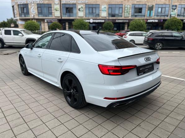 Audi A4 V (B9) с пробегом 2017 года, цена 2 490 000 рублей, 145000 км, седан, Автокод Объявления