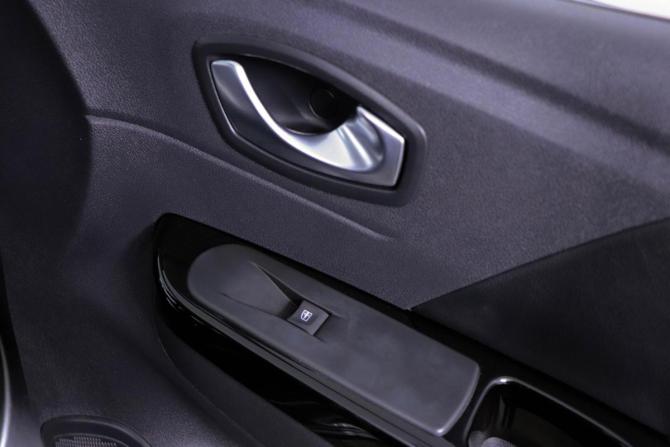 Renault Kaptur I Рестайлинг с пробегом 2021 года, цена 1 349 100 рублей, 189842 км, внедорожник, Автокод Объявления