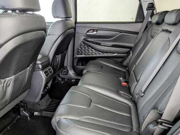 Hyundai Santa Fe IV Рестайлинг с пробегом 2022 года, цена 3 300 000 рублей, 105466 км, внедорожник, Автокод Объявления