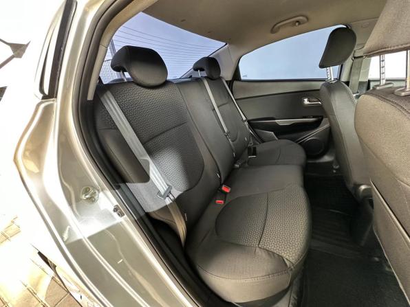 Kia Rio III Рестайлинг с пробегом 2015 года, цена 1 110 000 рублей, 48000 км, седан, Автокод Объявления