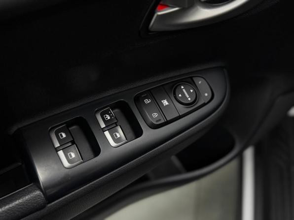Kia Rio IV Рестайлинг с пробегом 2021 года, цена 1 849 000 рублей, 59205 км, хэтчбек, Автокод Объявления