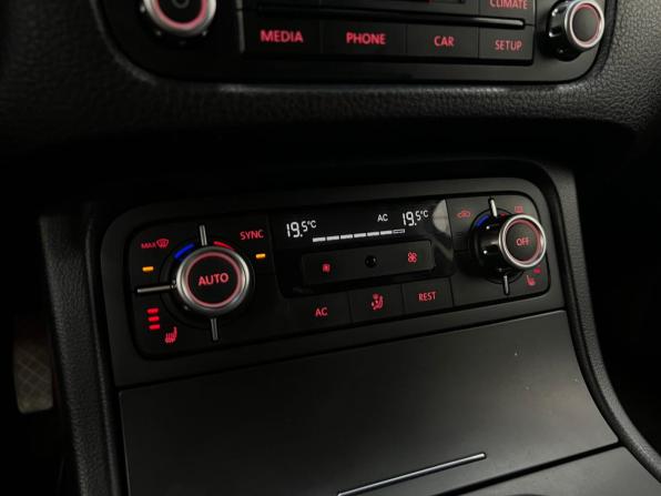 Volkswagen Touareg II с пробегом 2012 года, цена 1 700 000 рублей, 180889 км, внедорожник, Автокод Объявления