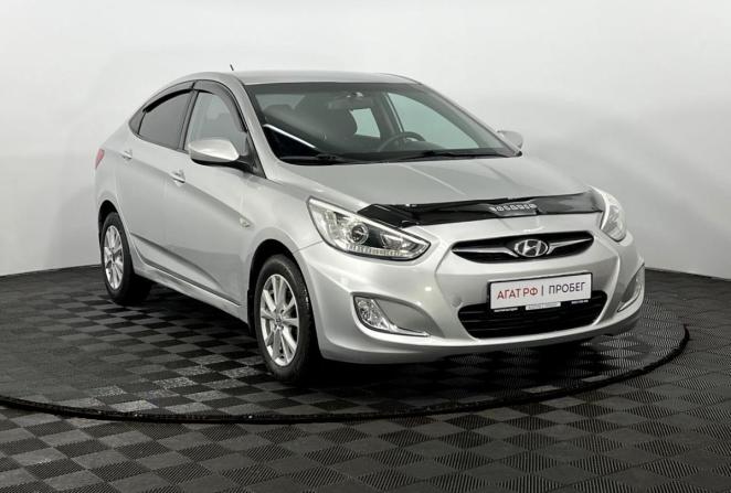 Hyundai Solaris I с пробегом 2014 года, цена 950 000 рублей, 129934 км, седан, Автокод Объявления