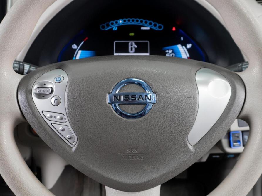 Nissan Leaf I (ZE0/AZE0) Тюмень  - изображение 12