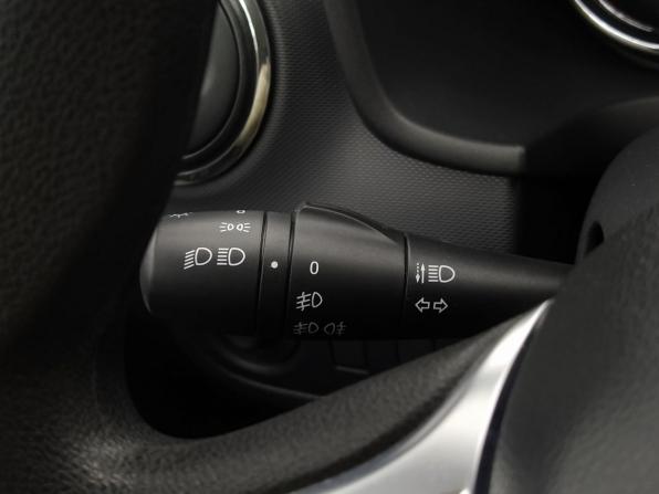 Renault Sandero II Рестайлинг с пробегом 2021 года, цена 1 250 000 рублей, 72525 км, хэтчбек, Автокод Объявления