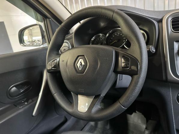 Renault Sandero II с пробегом 2015 года, цена 599 900 рублей, 128000 км, хэтчбек, Автокод Объявления