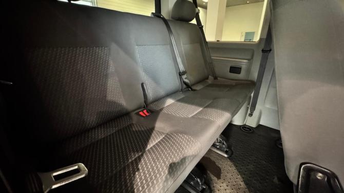 Volkswagen Caravelle T5 Рестайлинг с пробегом 2012 года, цена 1 570 000 рублей, 325383 км, минивэн, Автокод Объявления