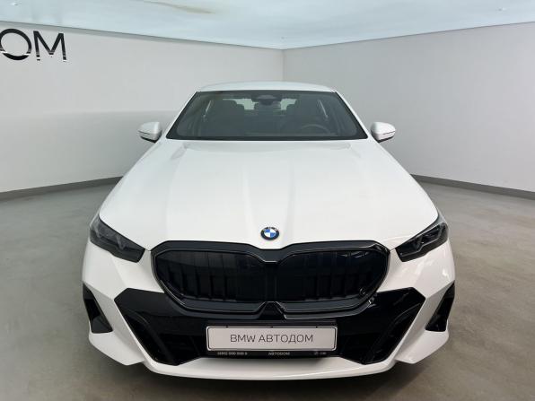BMW 5 серии VIII (G60/G61/G68) с пробегом 2025 года, цена 9 250 000 рублей, 6220 км, седан, Автокод Объявления