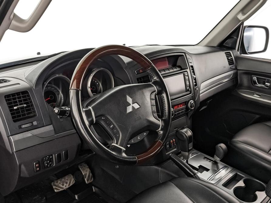 Mitsubishi Pajero IV Рестайлинг 1 Москва  - изображение 15