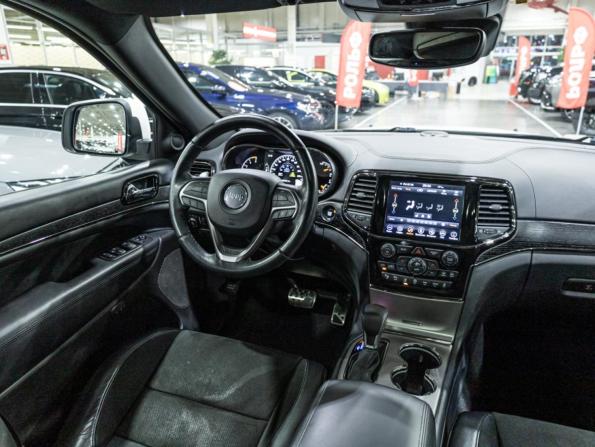 Jeep Grand Cherokee IV (WK2) Рестайлинг с пробегом 2019 года, цена 3 950 100 рублей, 130698 км, внедорожник, Автокод Объявления