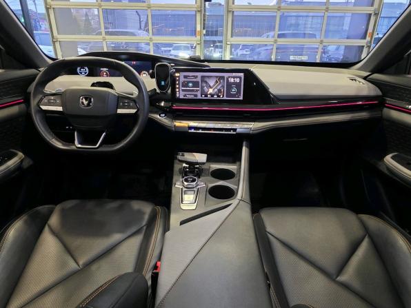 Changan UNI-V I с пробегом 2023 года, цена 2 112 000 рублей, 55901 км, лифтбек, Автокод Объявления