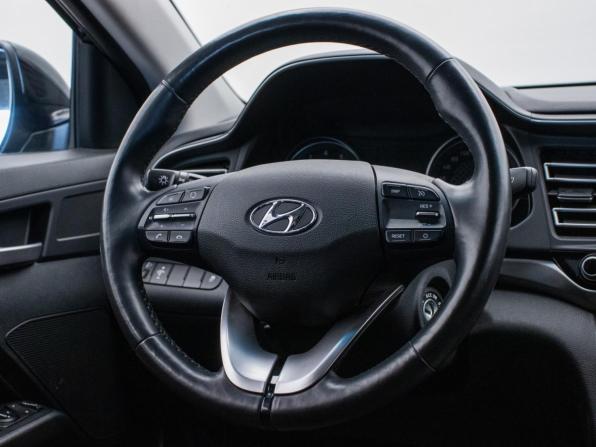 Hyundai Elantra VI (AD) Рестайлинг с пробегом 2019 года, цена 1 830 000 рублей, 20418 км, седан, Автокод Объявления