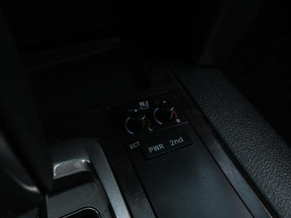 Toyota Land Cruiser 200 Series с пробегом 2012 года, цена 3 500 000 рублей, 154393 км, внедорожник, Автокод Объявления