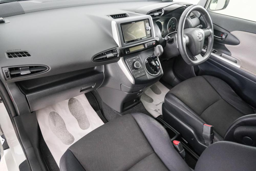 Toyota Wish II Красноярск  - изображение 13